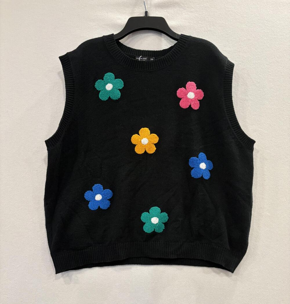 SHEIN CURVE Sweater Vest Womens 1XL Black Knit Flowers Embellishment